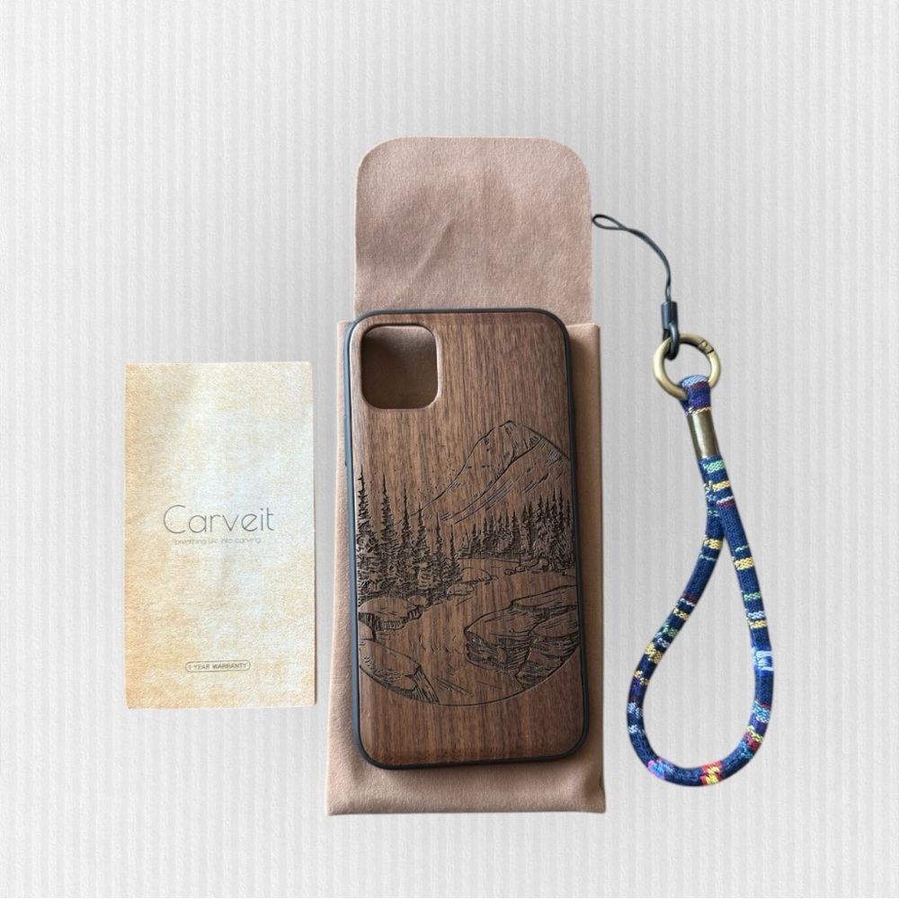 NWOT - Carveit IPhone 11 case